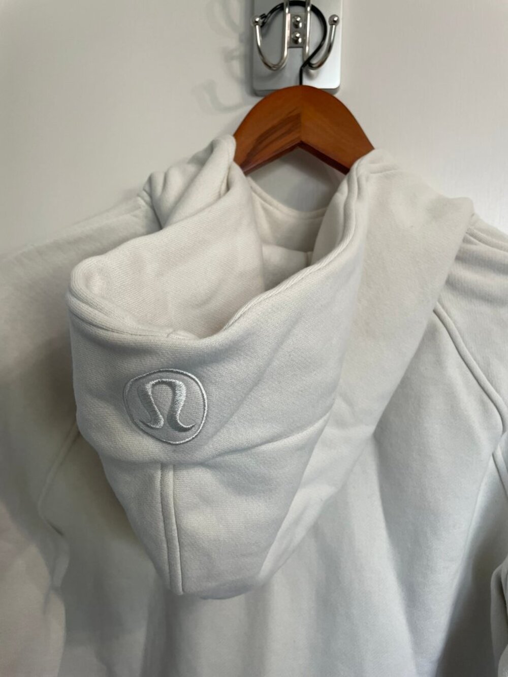 lululemon Scuba Oversized Hoodie Pullover White Bone XS/S LW3IU6S Kangaroo Pocke - Picture 5 of 6